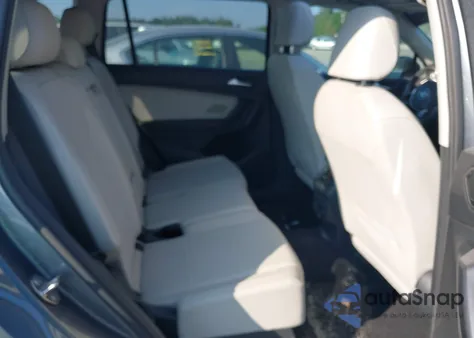 2021 Volkswagen Tiguan 2.0T Se/2.0T Se R-Line Black/2.0T Sel from USA, damaged, VIN 3VV2B7AX9MM015804